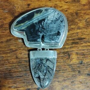 Artisan Native American Bear Sterling Silver and Black Stone Necklace/pendant